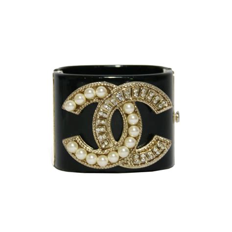 bracciale chanel nero|Bracciali di bigiotteria CHANEL .